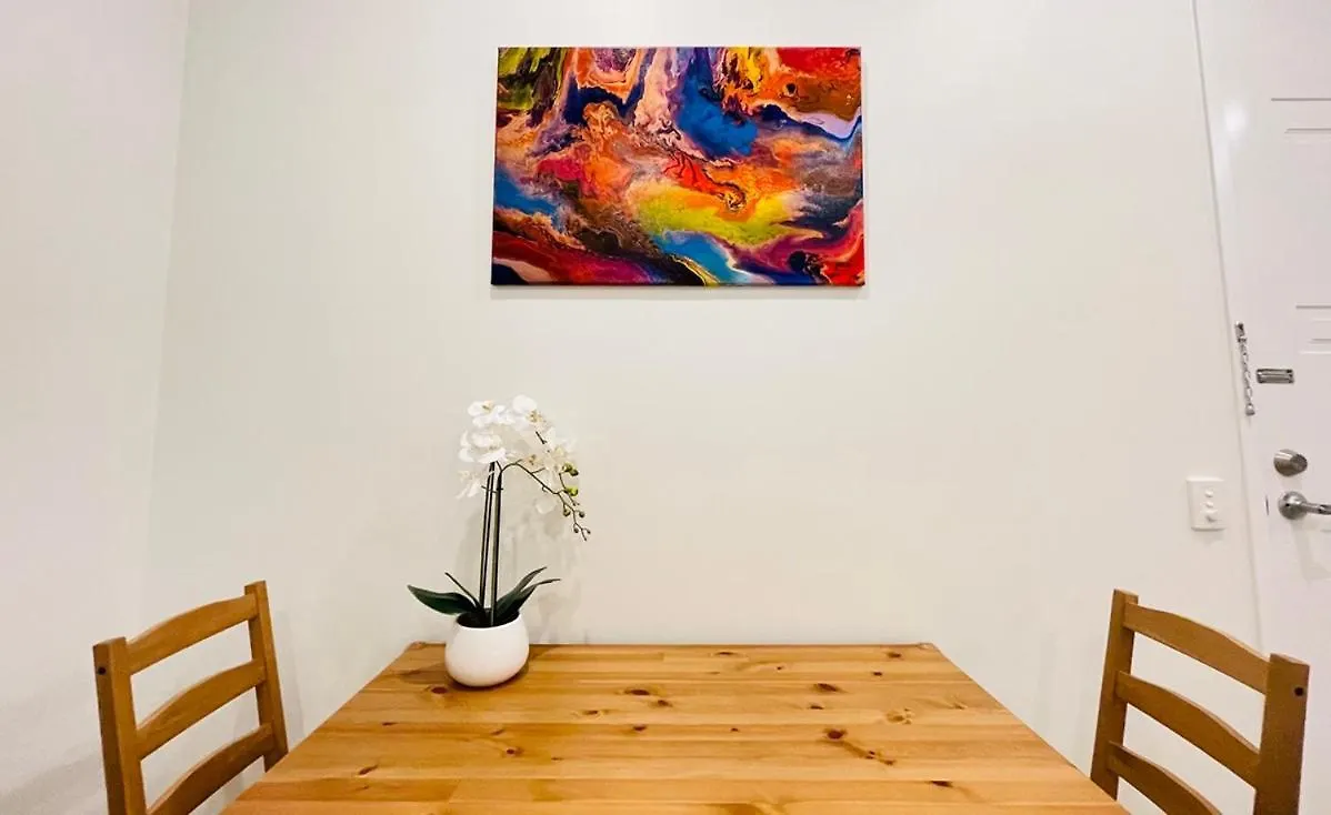 Independent Room With Onsuite And Small Kitchen Brisbane