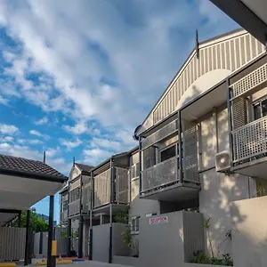 Benson Court Мотель